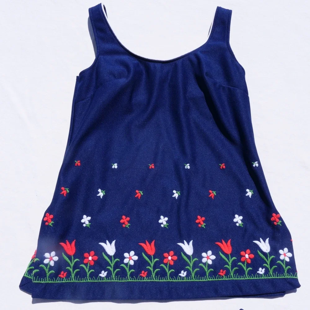 Cute vintage 70s Rovi Sportswear embroidered two piece swim‎ suit